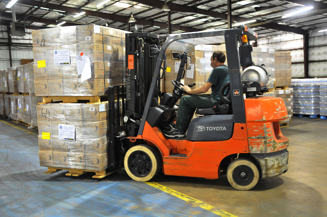 Working Safely Around Forklifts OSHA Safety Manuals